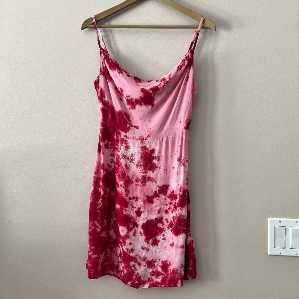 Lulu’s Pink Tie-Dye Mini Dress in size S